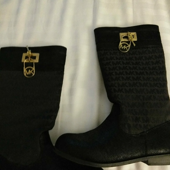 MK Boots - Picture 1 of 5